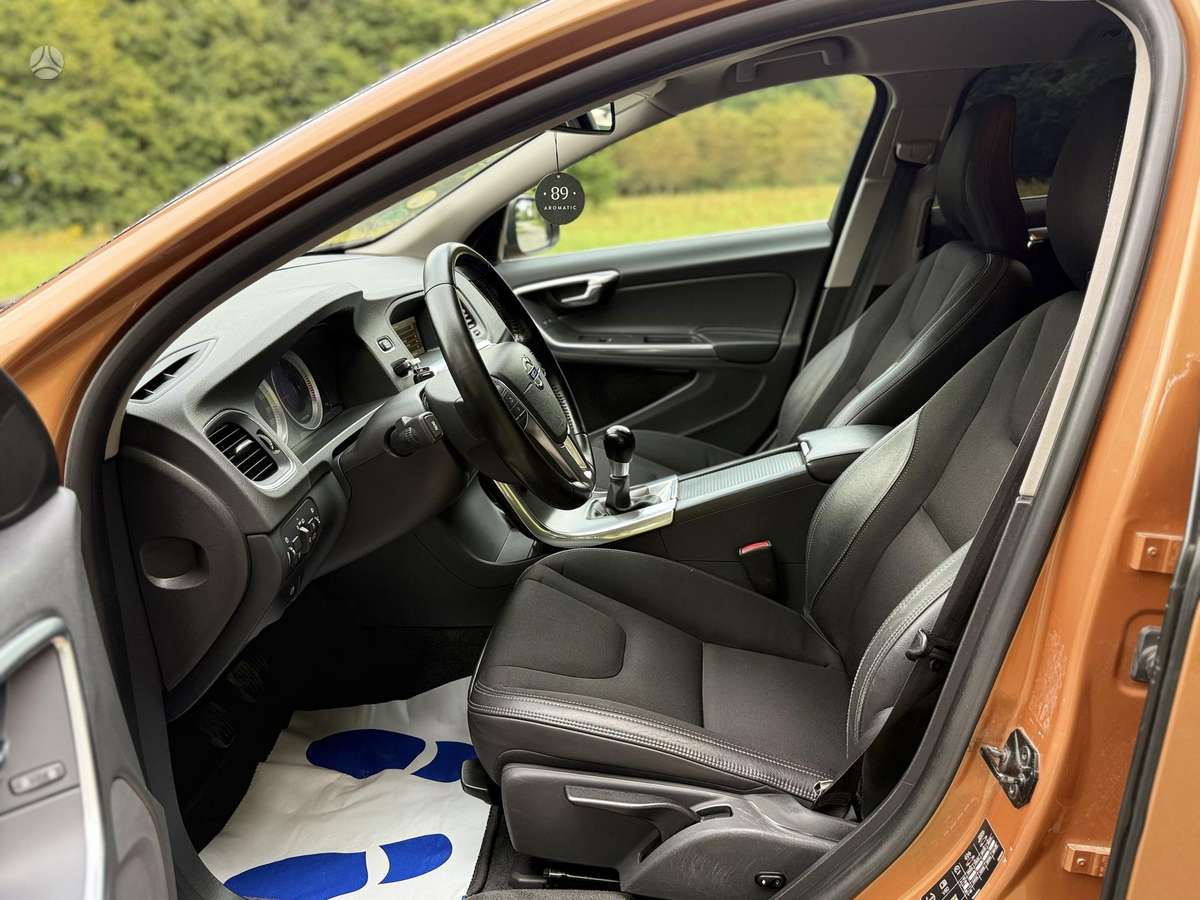 Volvo V60, 2.0 l., Универсал