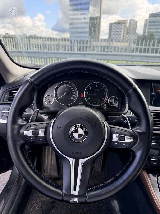 BMW 520, 2.0 l., Седан