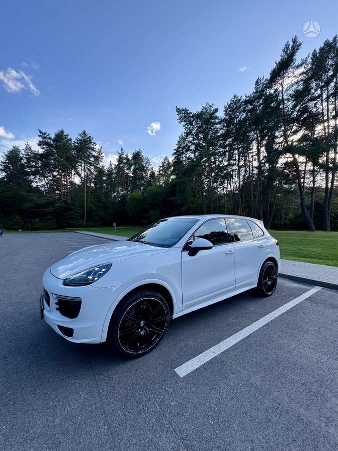 Porsche Cayenne - 1