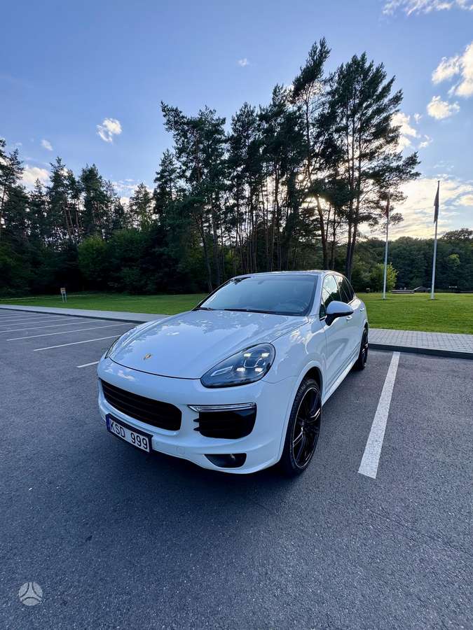 Porsche Cayenne - 2