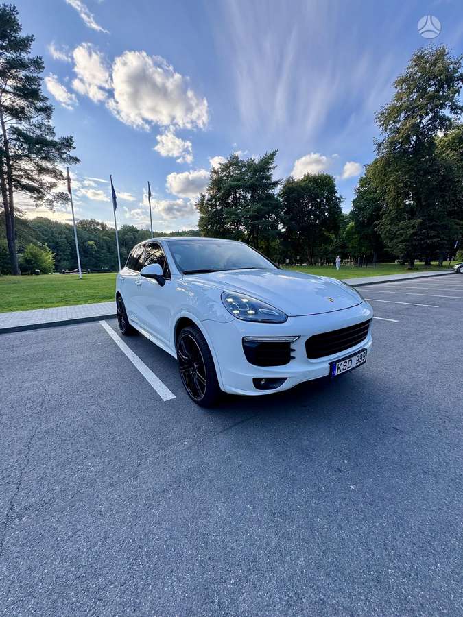 Porsche Cayenne - 4