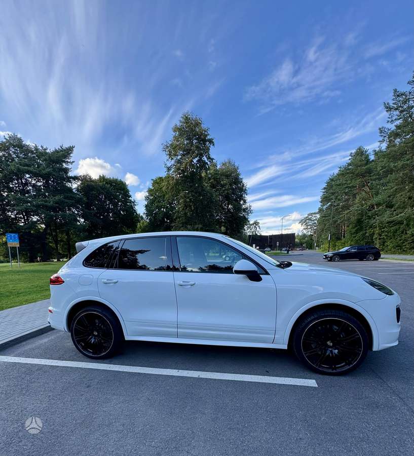 Porsche Cayenne - 5
