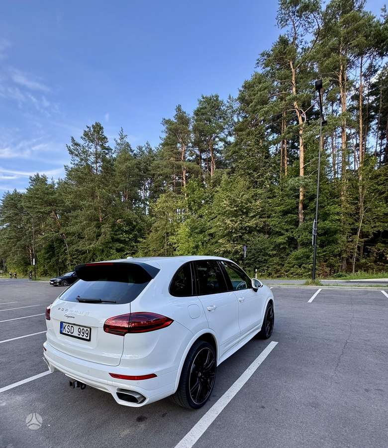 Porsche Cayenne - 6
