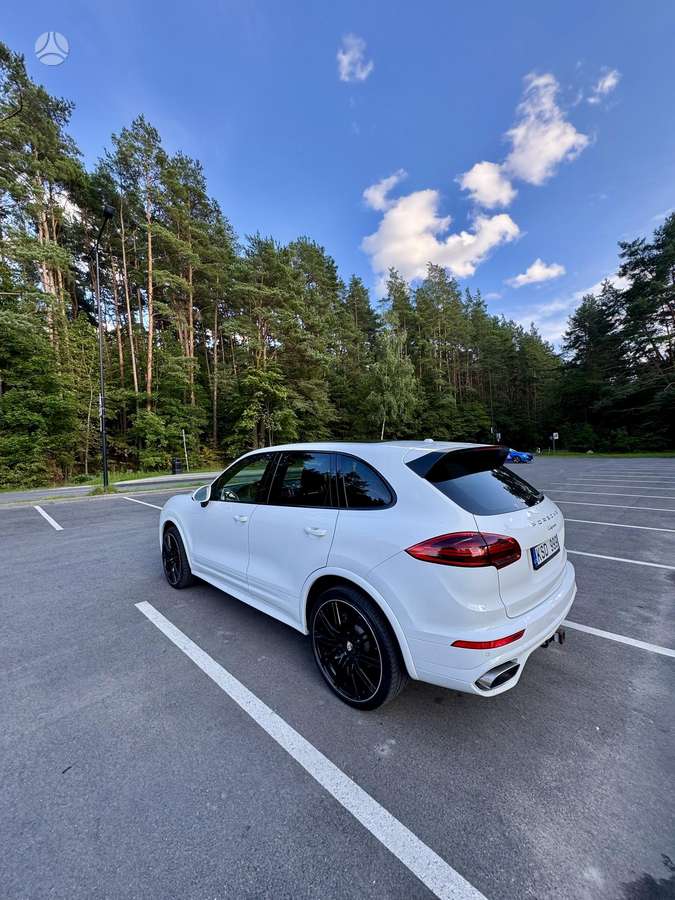 Porsche Cayenne - 8