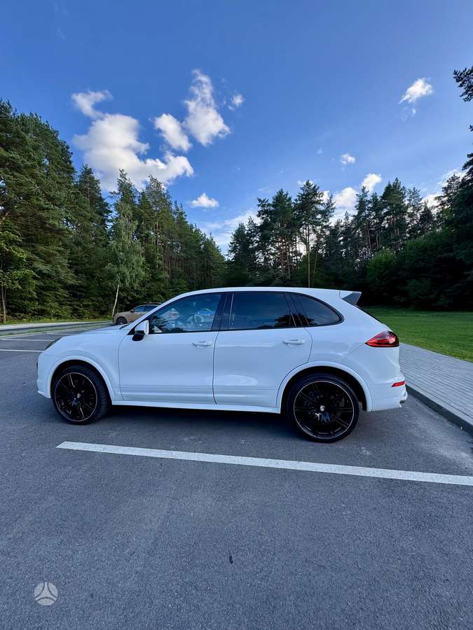Porsche Cayenne - 9