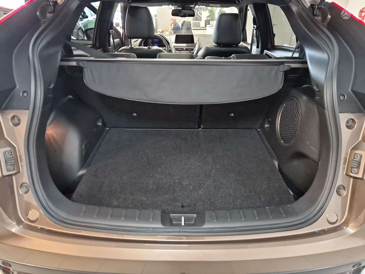 Mitsubishi Eclipse Cross, 1.5 l., off-road / crossover