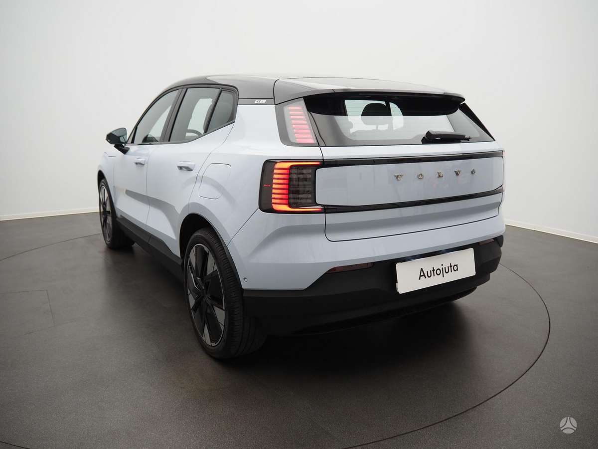 Volvo EX30, off-road / crossover