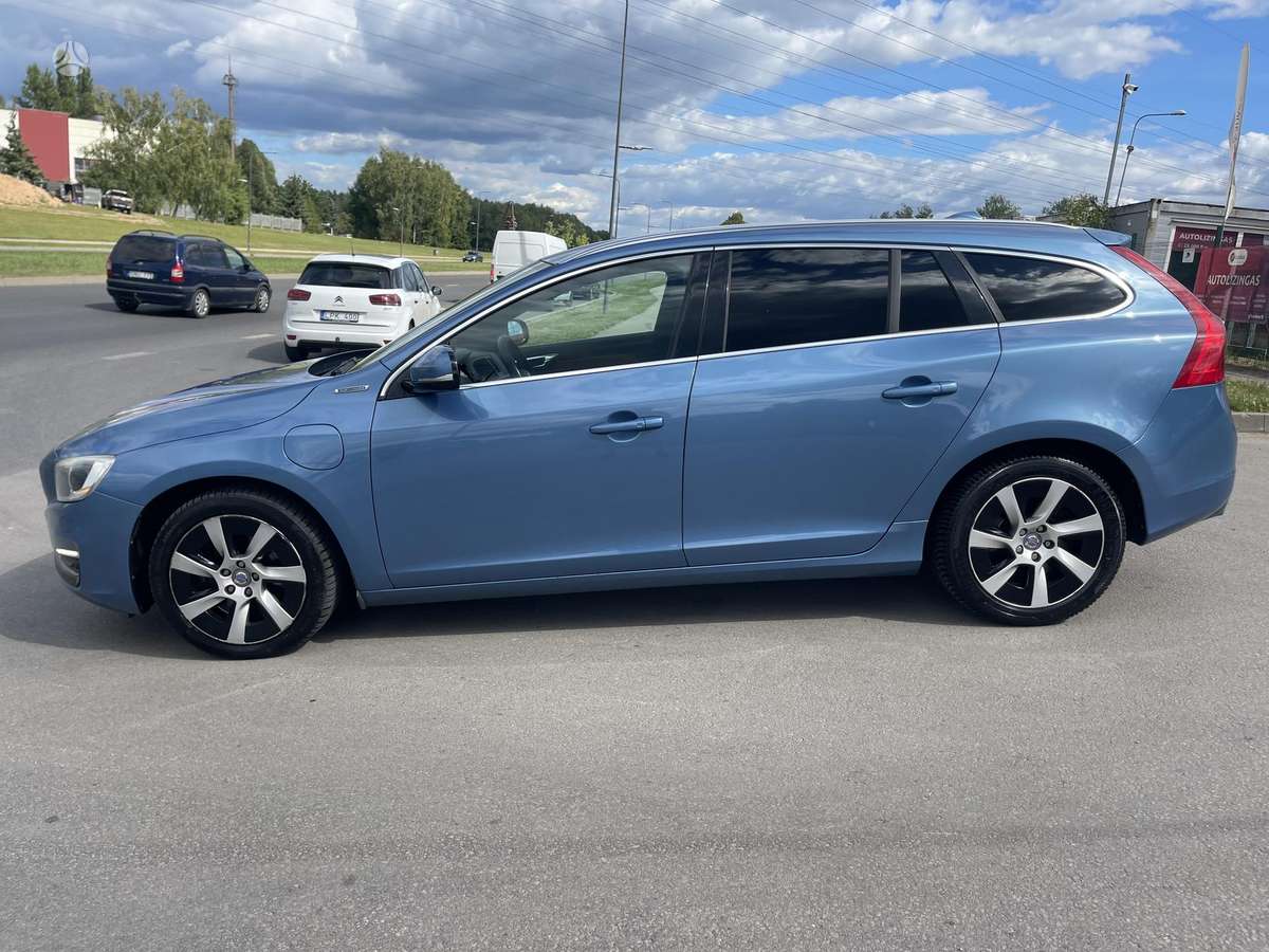 Volvo V60, 2.4 l., Универсал