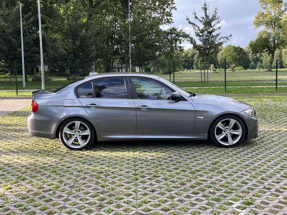 BMW 320, 2.0 l., Седан