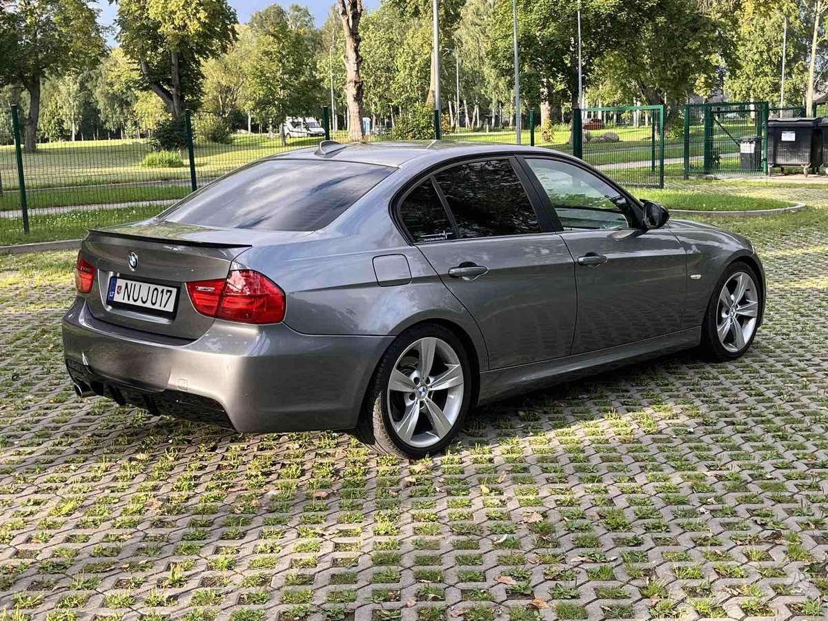 BMW 320, 2.0 l., Седан