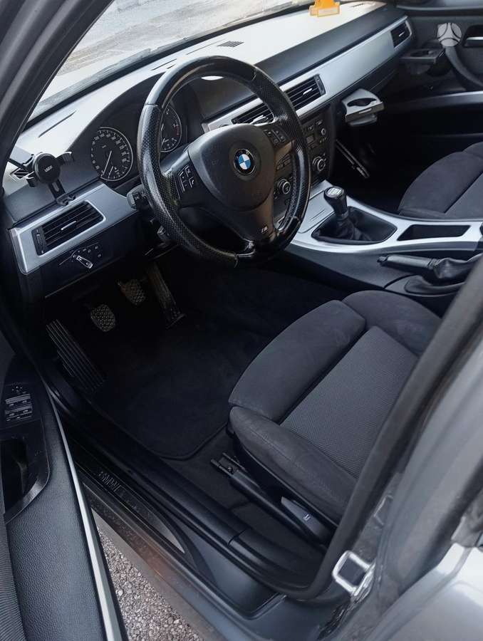 BMW 320, 2.0 l., Седан