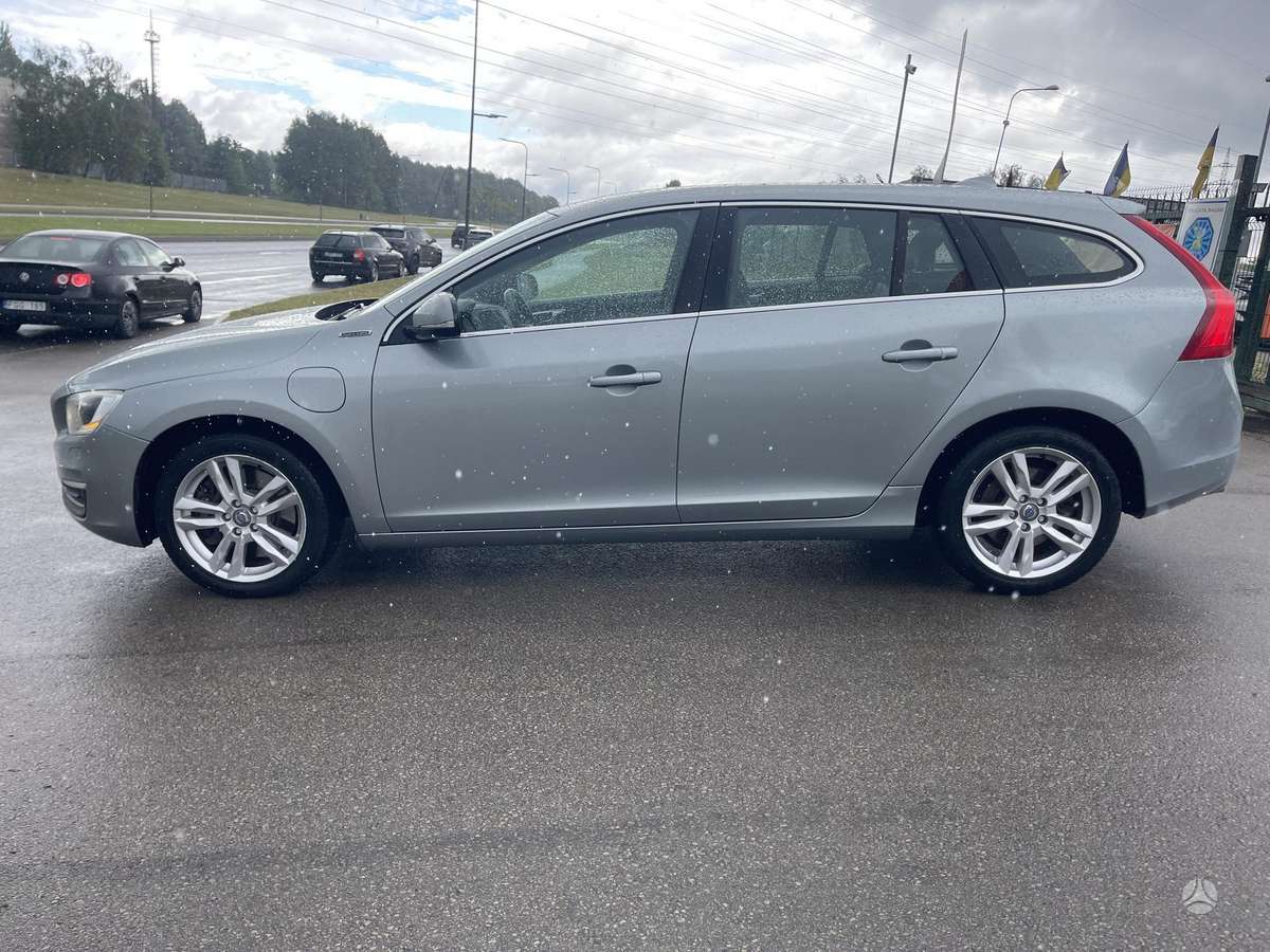 Volvo V60, 2.4 l., Универсал