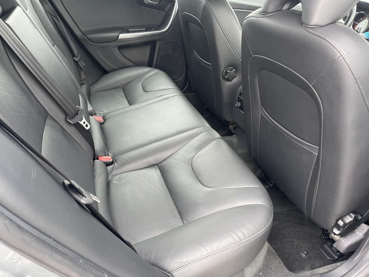 Volvo V60, 2.4 l., Универсал