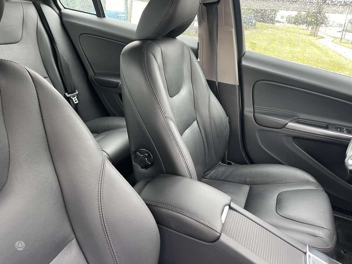 Volvo V60, 2.4 l., Универсал