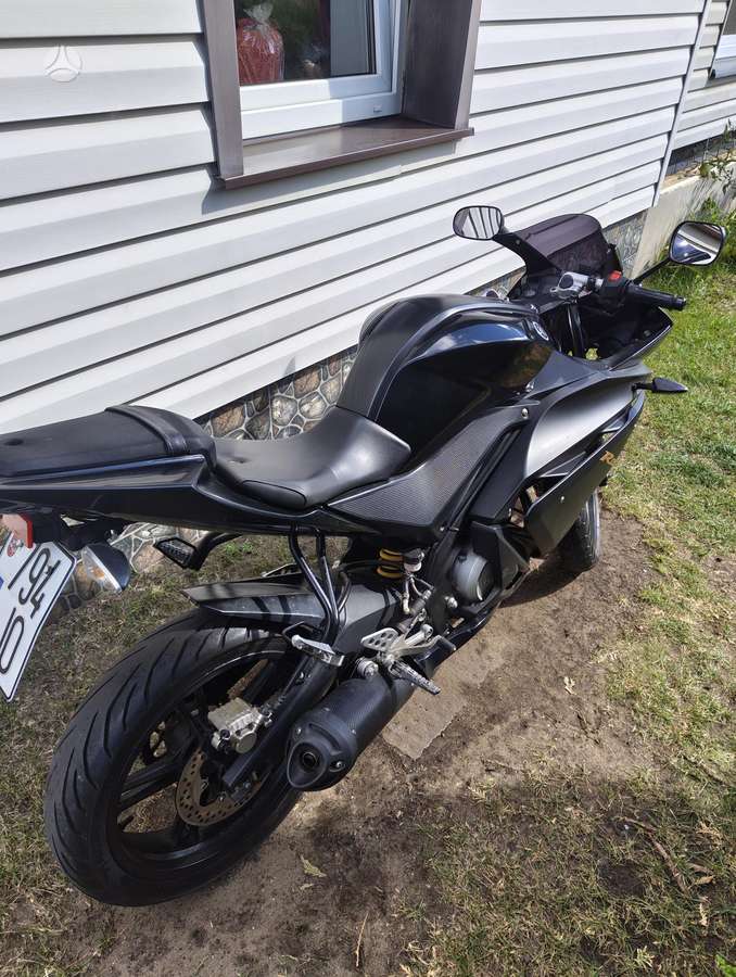 Yamaha YZF 125cc, superbikes