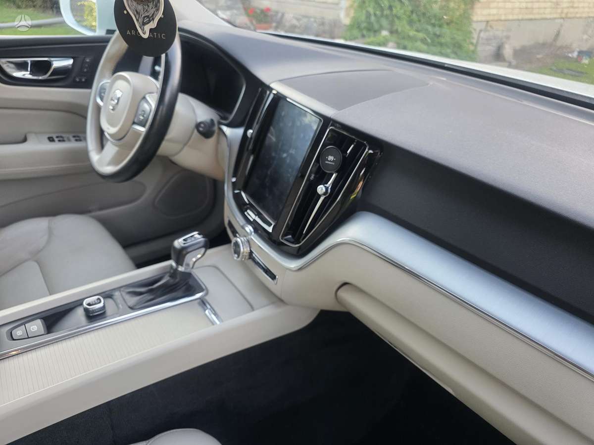 Volvo XC60 - 8