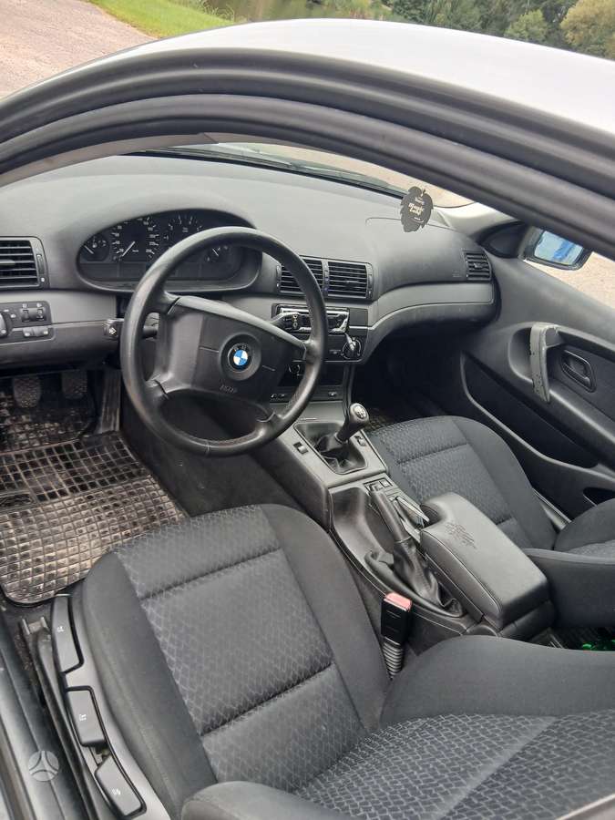 BMW 320, 2.0 l., Хэтчбек