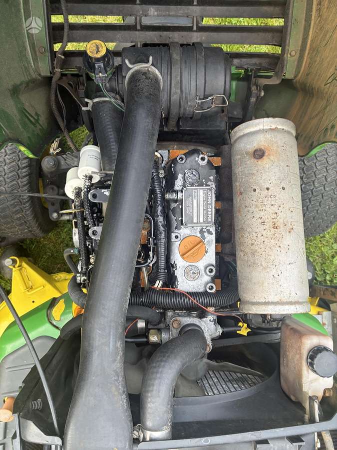John Deere X495(Dyzelis), sodo traktoriai