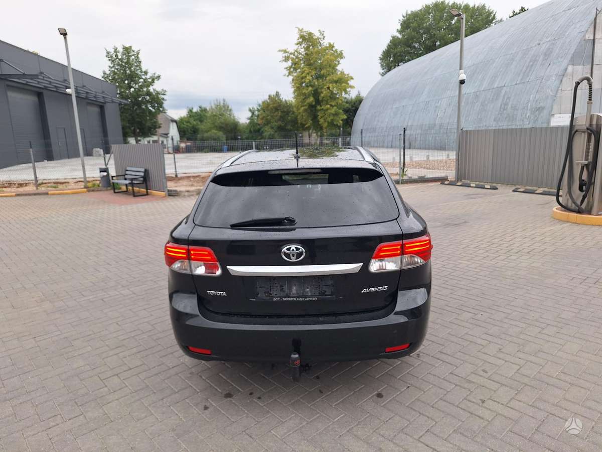 Toyota Avensis, 2.0 l., Универсал