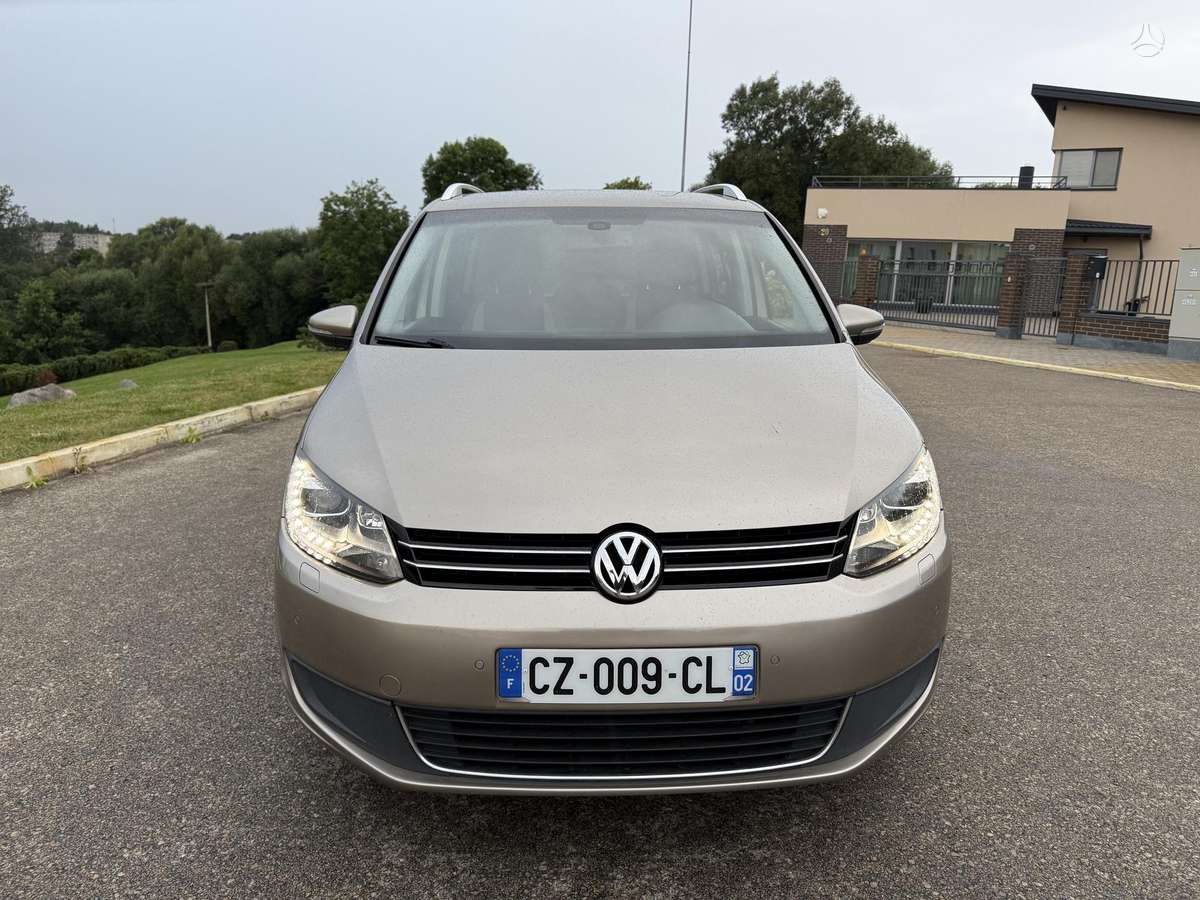 Volkswagen Touran - 3