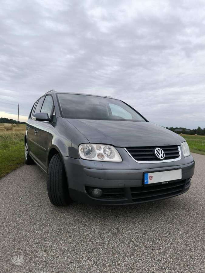 Volkswagen Touran - 2