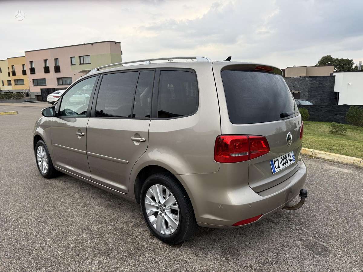 Volkswagen Touran - 5
