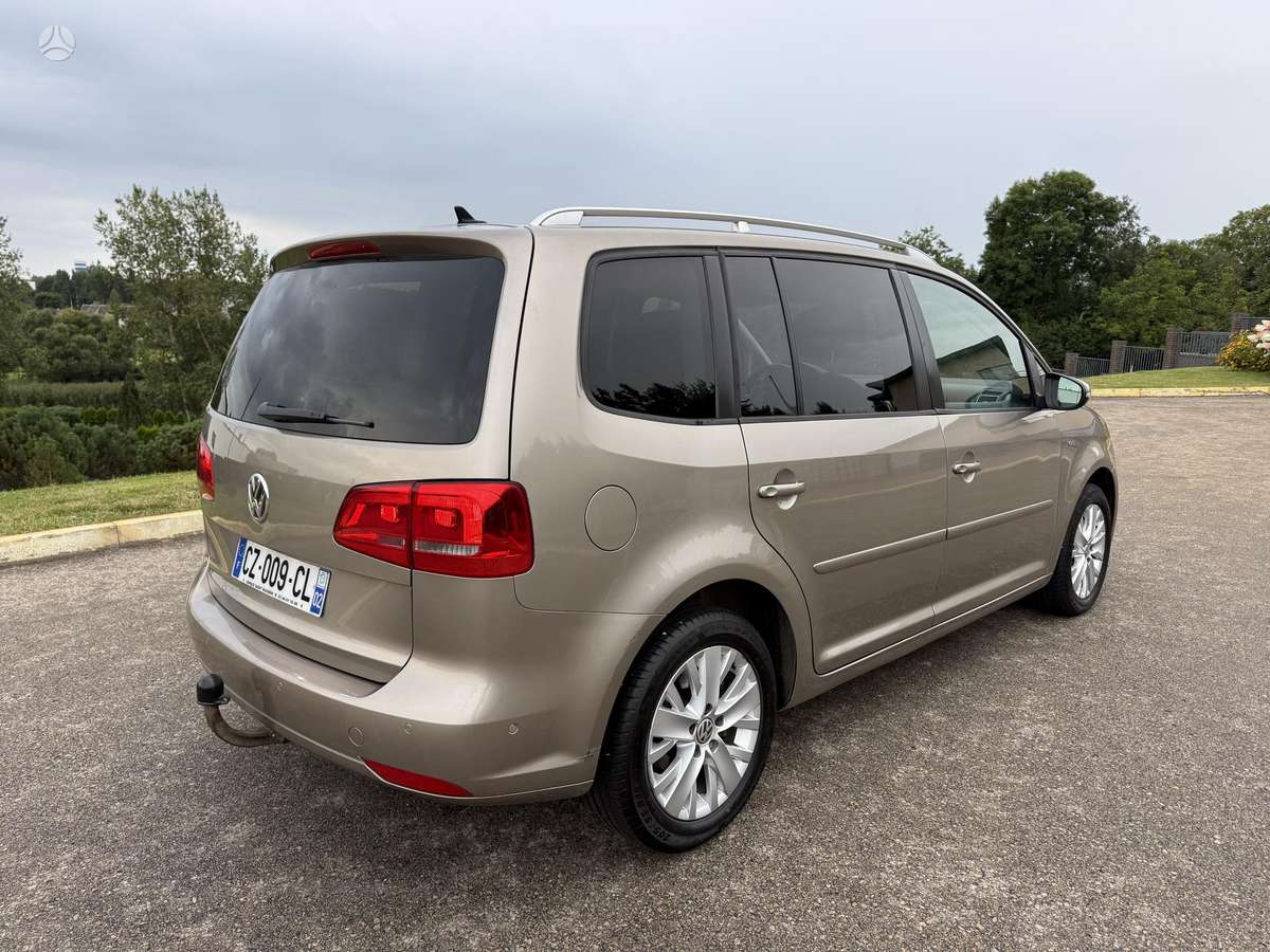Volkswagen Touran - 8