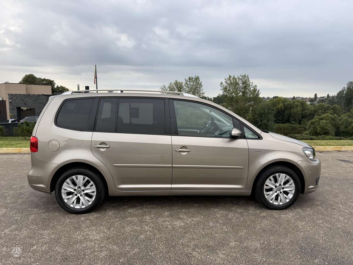 Volkswagen Touran - 9