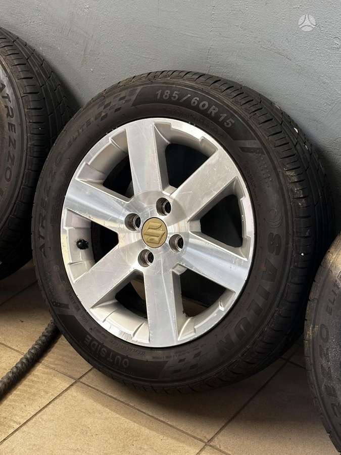 Suzuki, lengvojo lydinio, R15