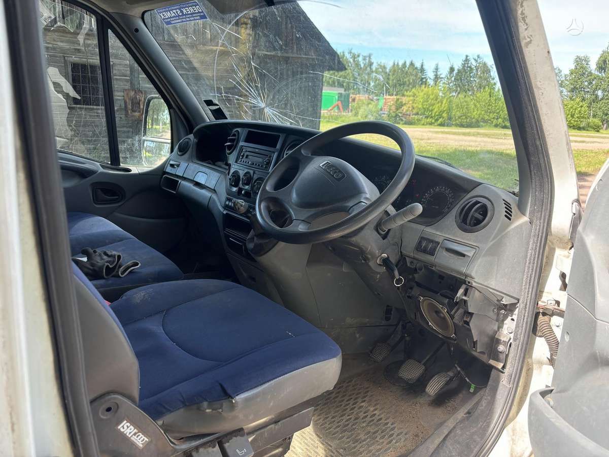 Iveco Daily 35C12, preču