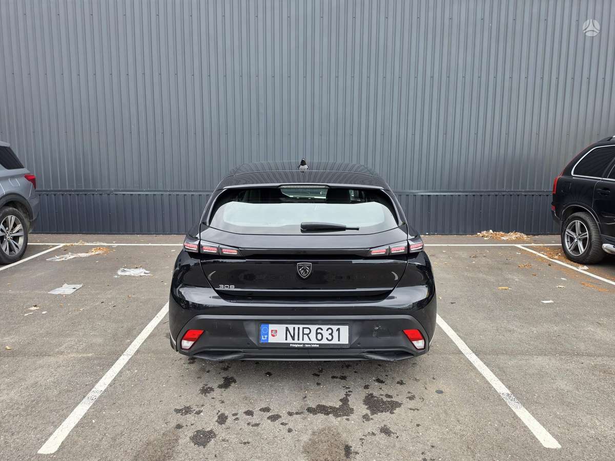 Peugeot 308 - 8