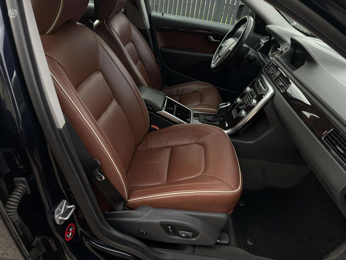 Volvo XC70, 2.0 l., Универсал