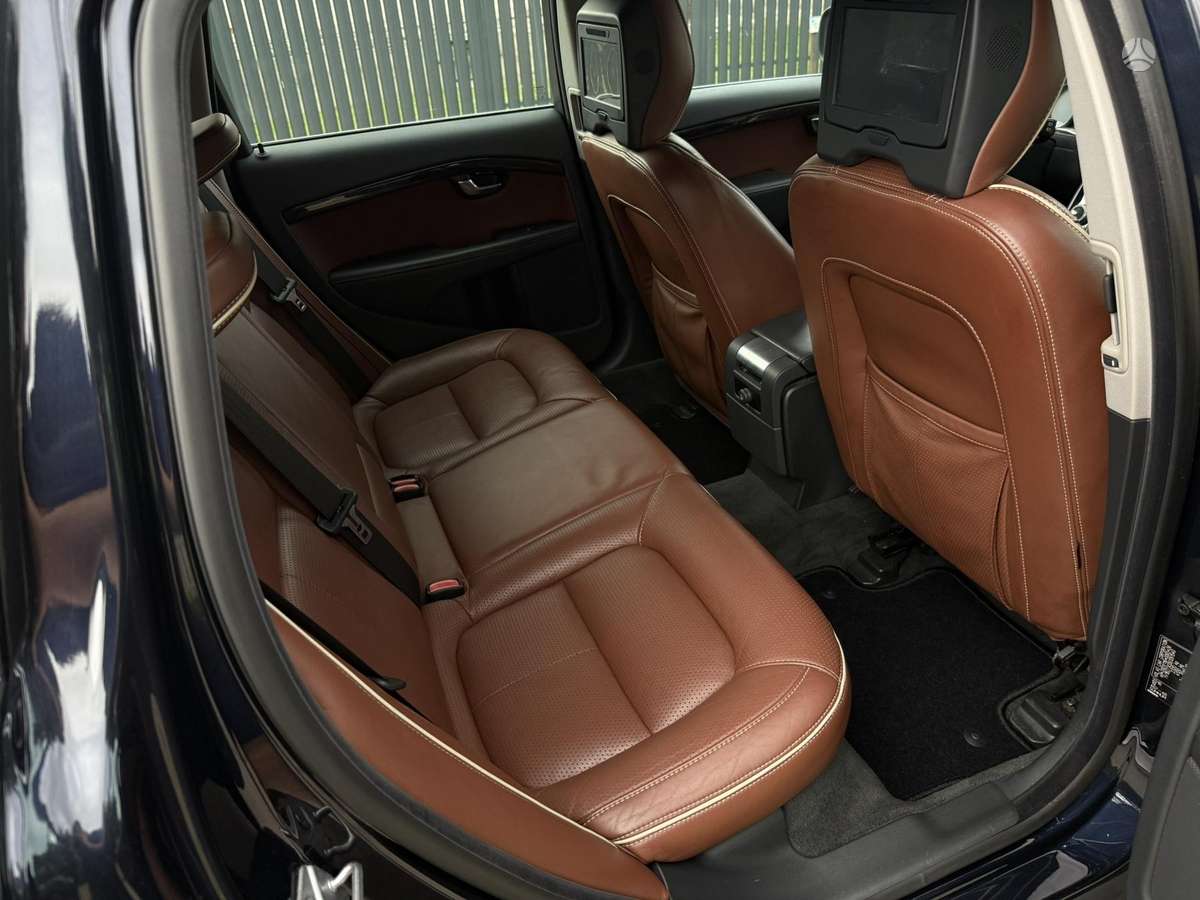 Volvo XC70, 2.0 l., Универсал