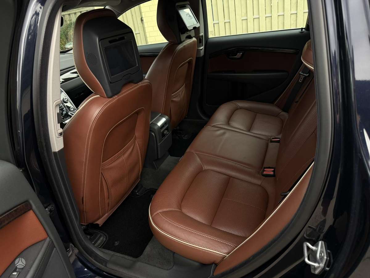 Volvo XC70, 2.0 l., Универсал