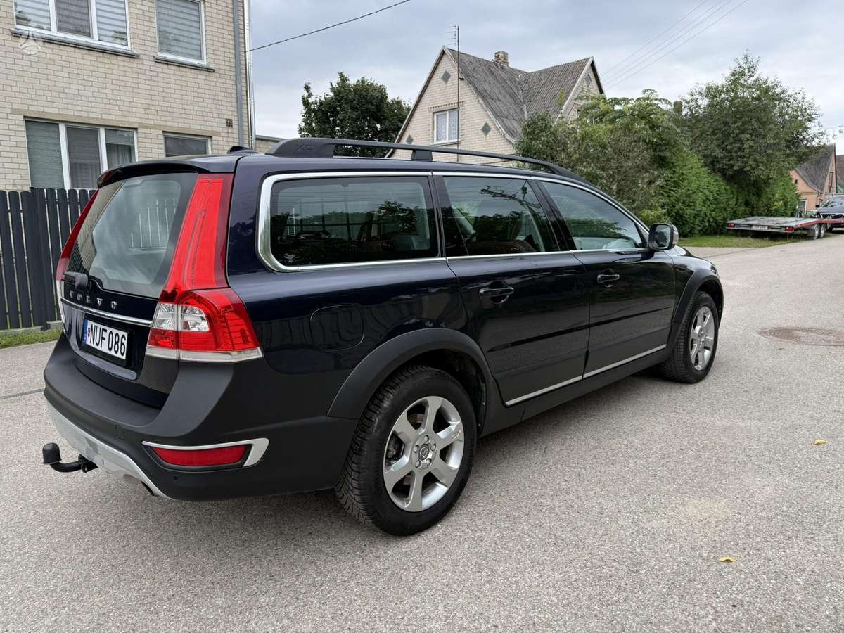 Volvo XC70, 2.0 l., Универсал