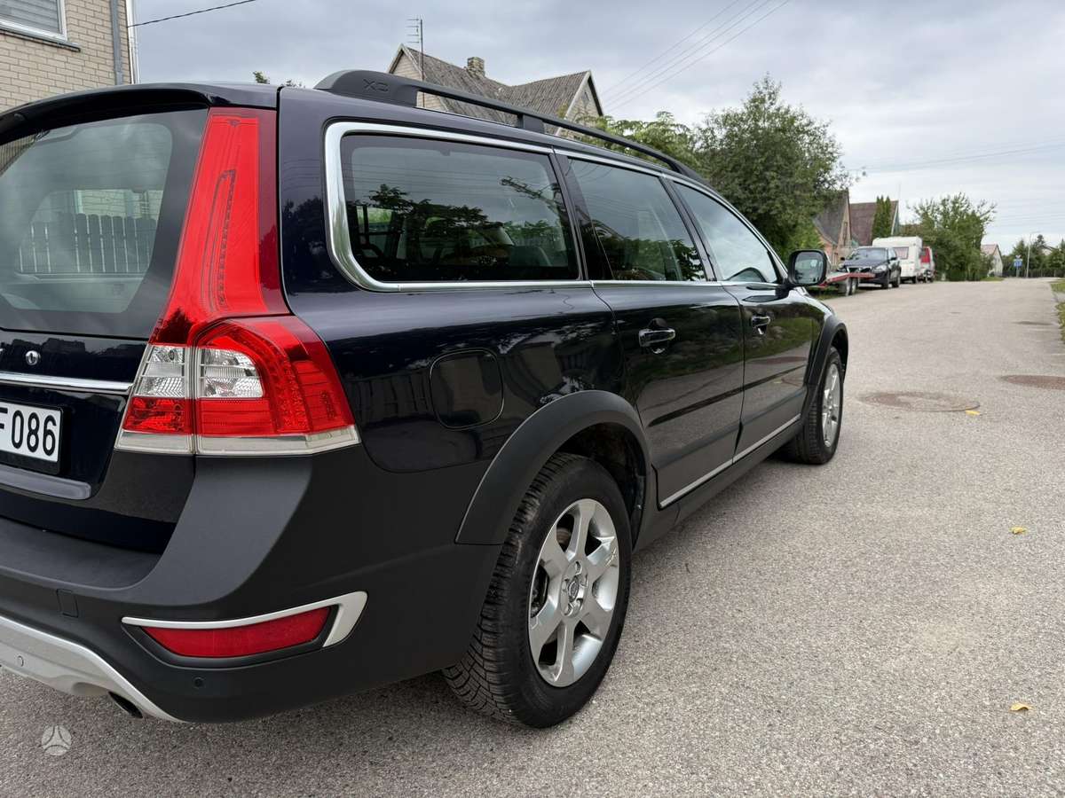 Volvo XC70, 2.0 l., Универсал