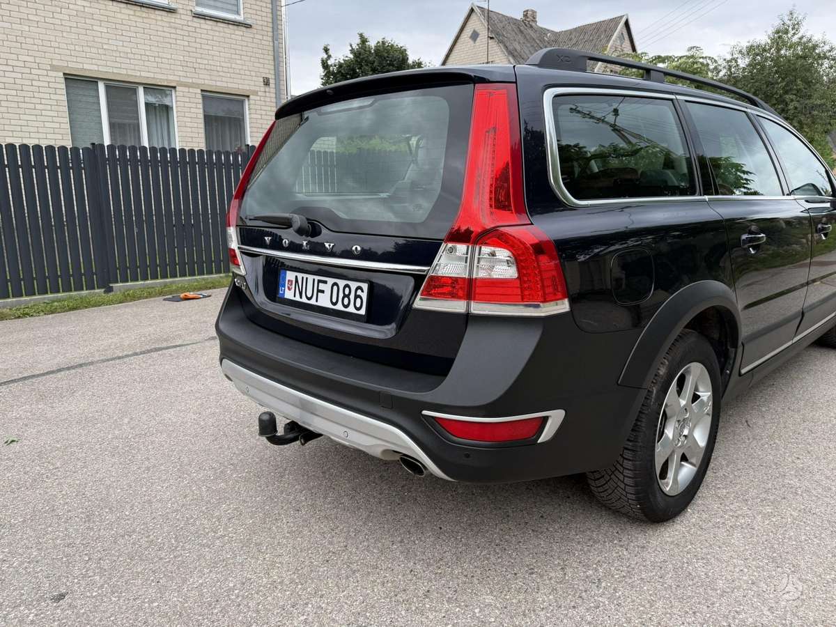 Volvo XC70, 2.0 l., Универсал