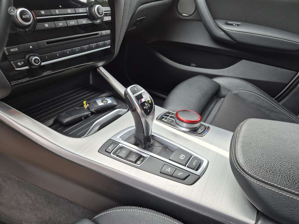 BMW X4, 3.0 l., off-road / crossover