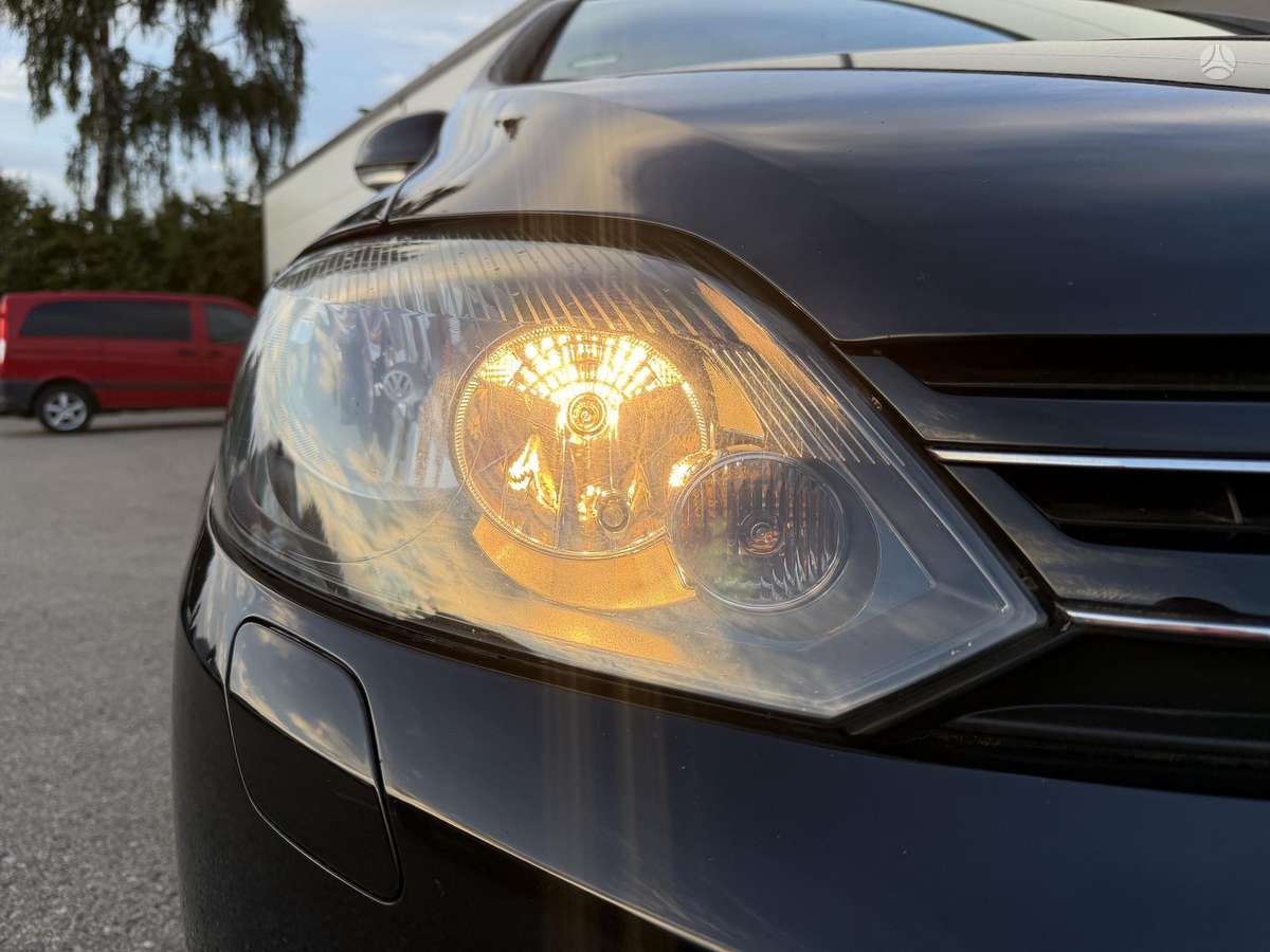 Volkswagen Golf Plus - 8