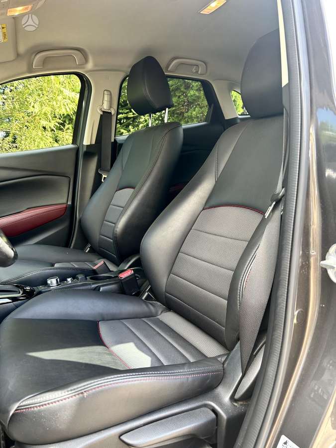 Mazda CX-3, 2.0 l., off-road / crossover