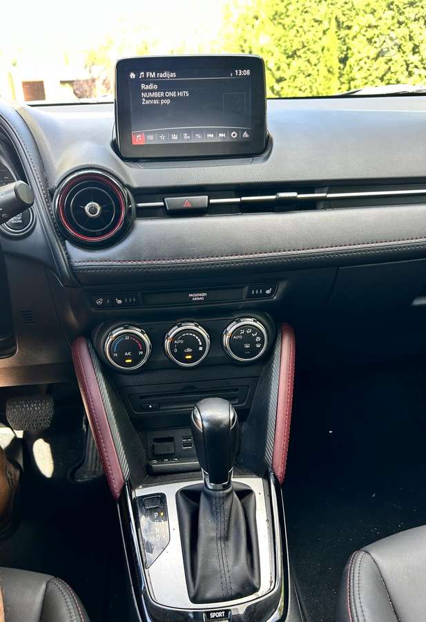 Mazda CX-3, 2.0 l., off-road / crossover