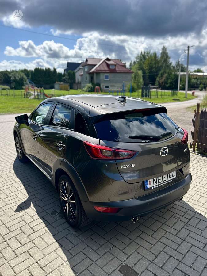Mazda CX-3, 2.0 l., off-road / crossover