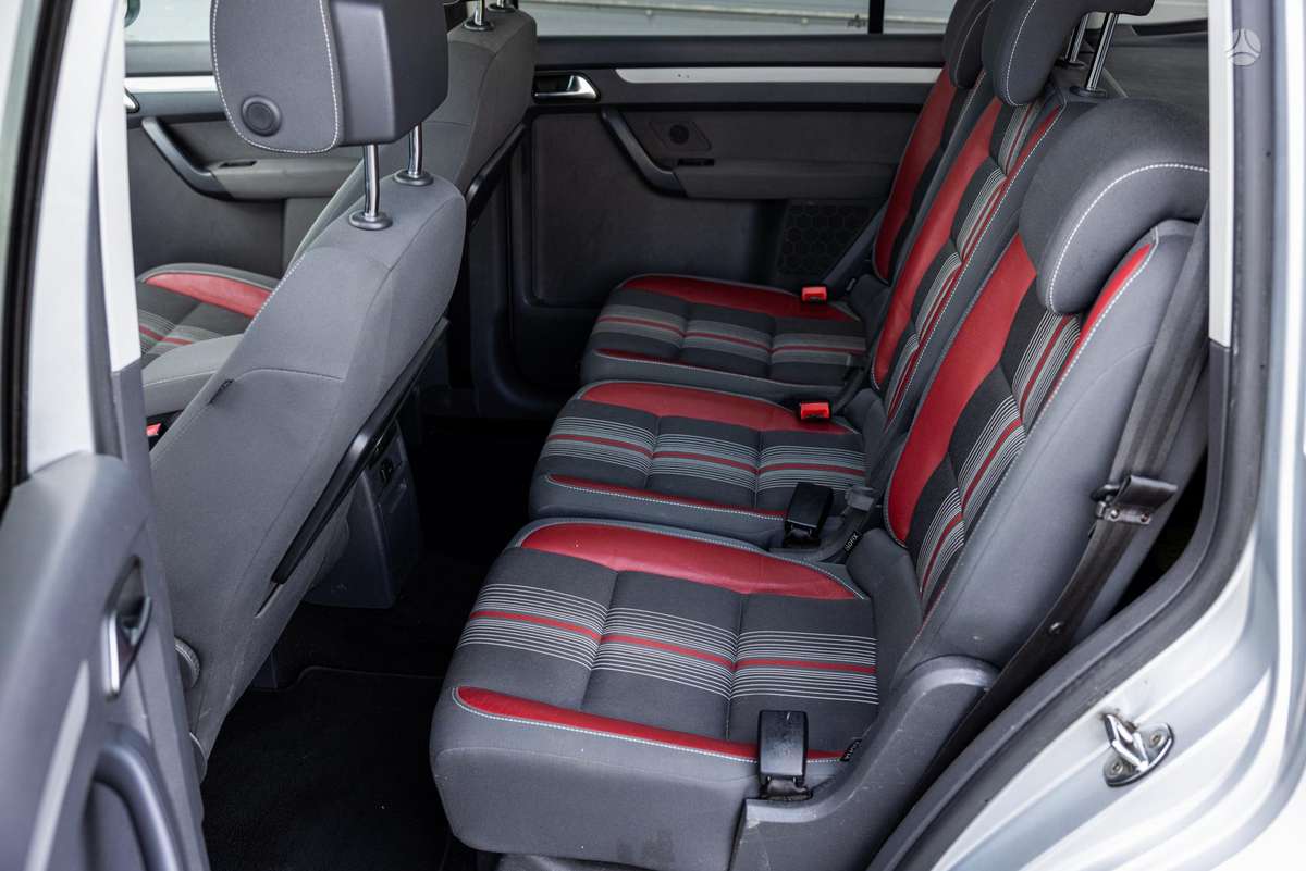 Volkswagen Touran - 7