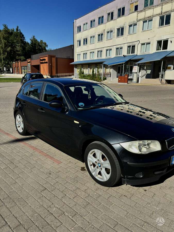 BMW 118, 2.0 l., hatchback