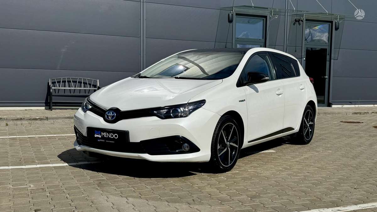 Toyota Auris - 1
