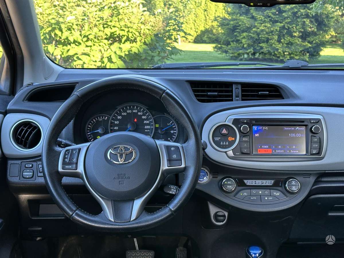 Toyota Yaris - 9