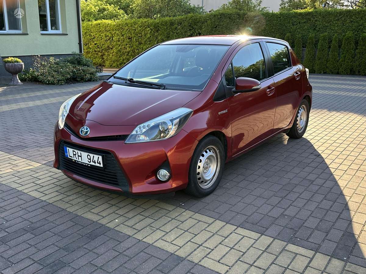 Toyota Yaris - 4