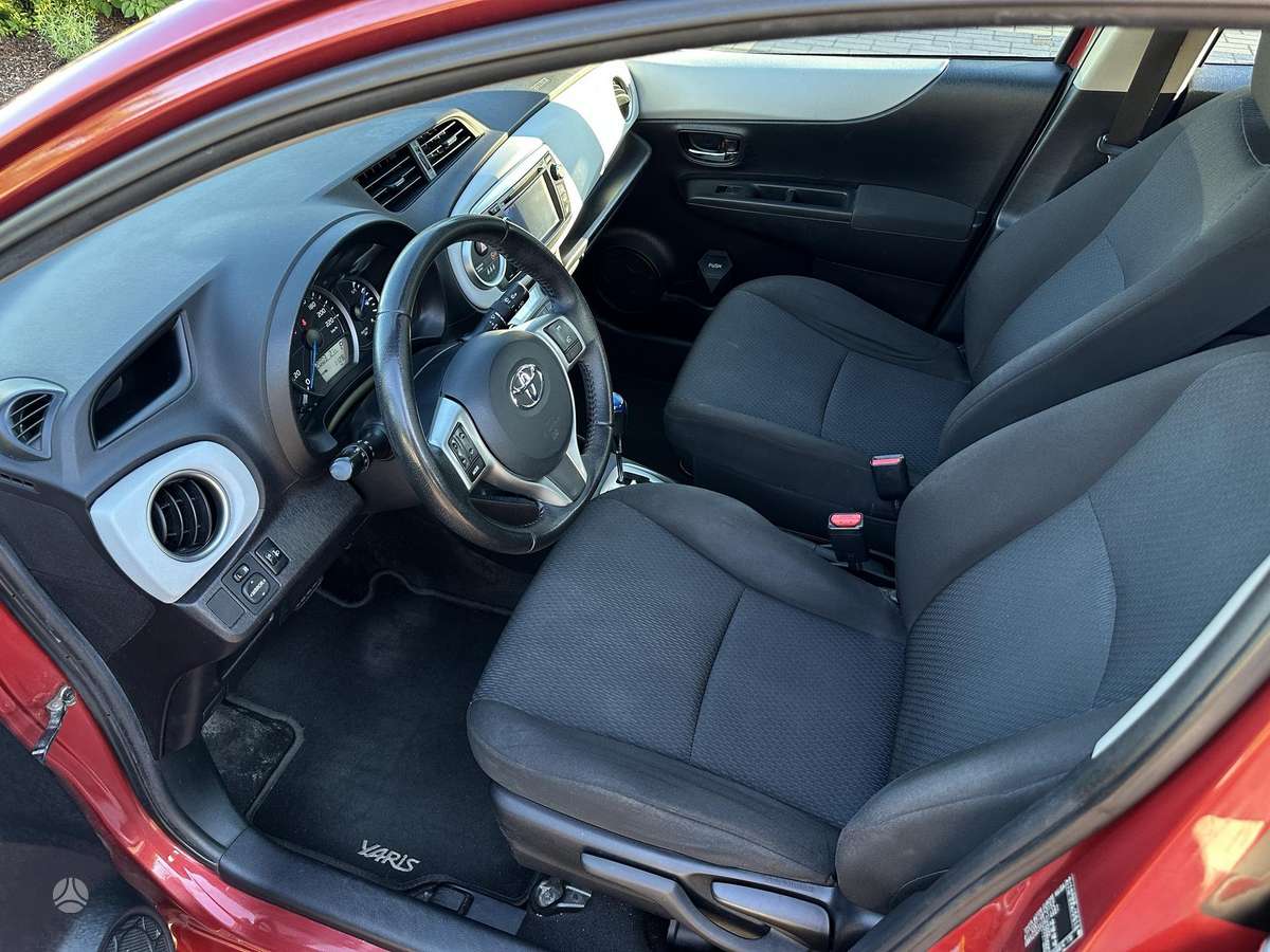 Toyota Yaris - 5
