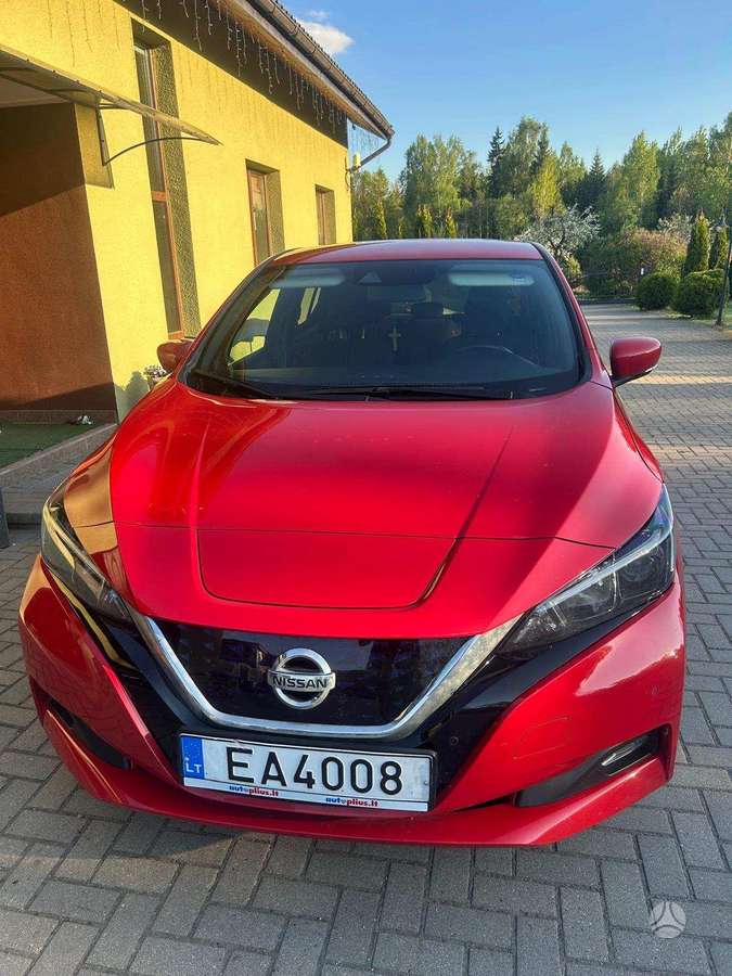 Nissan Leaf, Хэтчбек