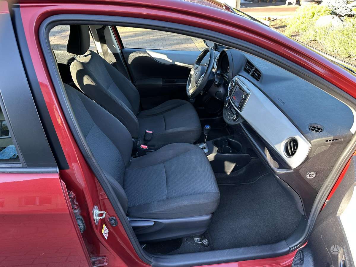 Toyota Yaris - 7